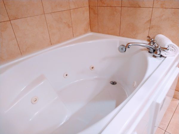 Acrylic Tub Installation in Maryville